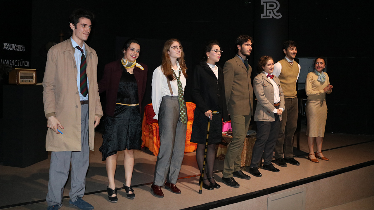 La RUCAB representa la obra de teatro La Ratonera de Agatha Christie