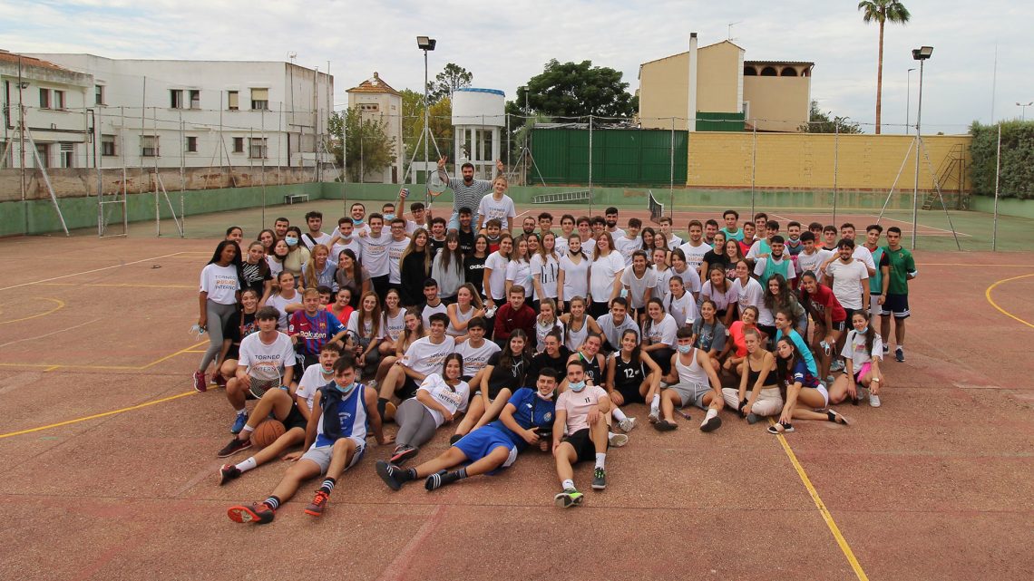 Foto grupo Torneo Deportivo Interno 12 horas RUCAB